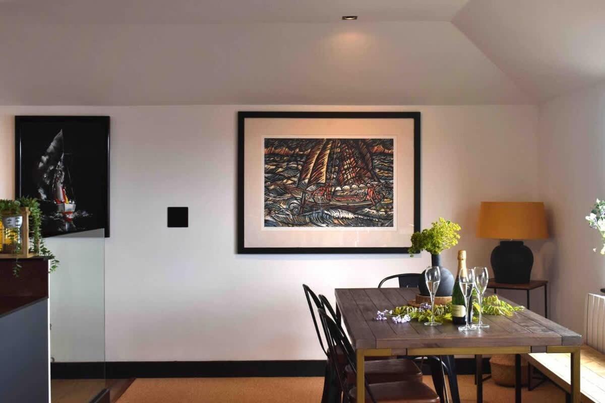 Stunning Waterfront Apartment With Spectacular Views & Parking At 'Captains Loft' Falmouth Bagian luar foto