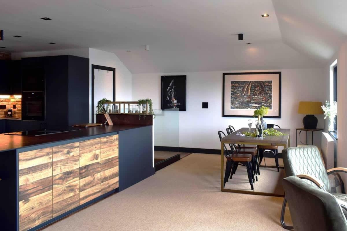 Stunning Waterfront Apartment With Spectacular Views & Parking At 'Captains Loft' Falmouth Bagian luar foto