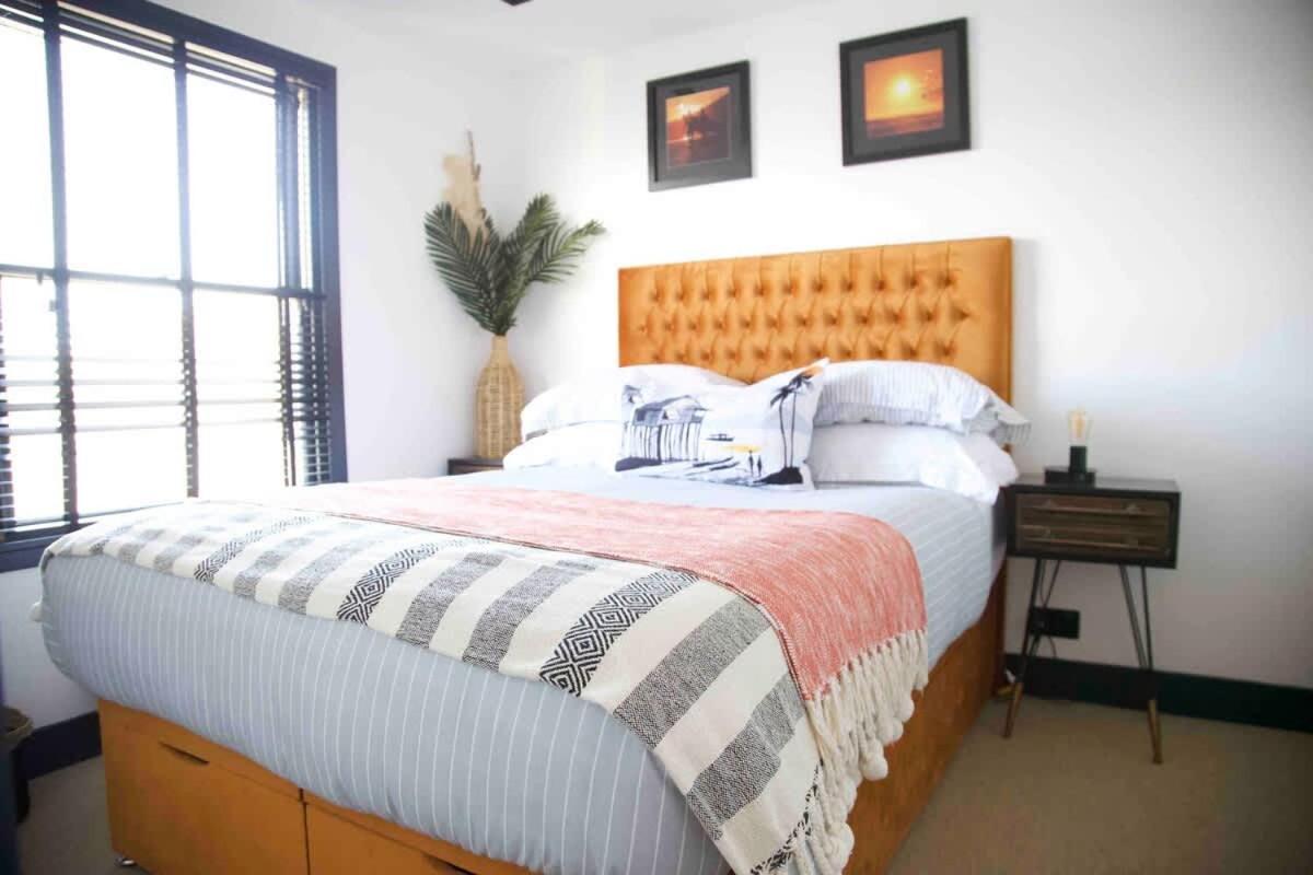 Stunning Waterfront Apartment With Spectacular Views & Parking At 'Captains Loft' Falmouth Bagian luar foto